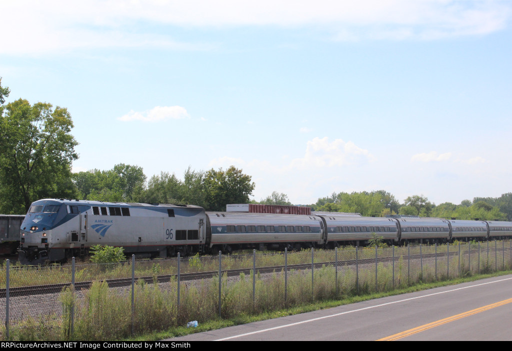 Amtrak 64 "Maple Leaf"